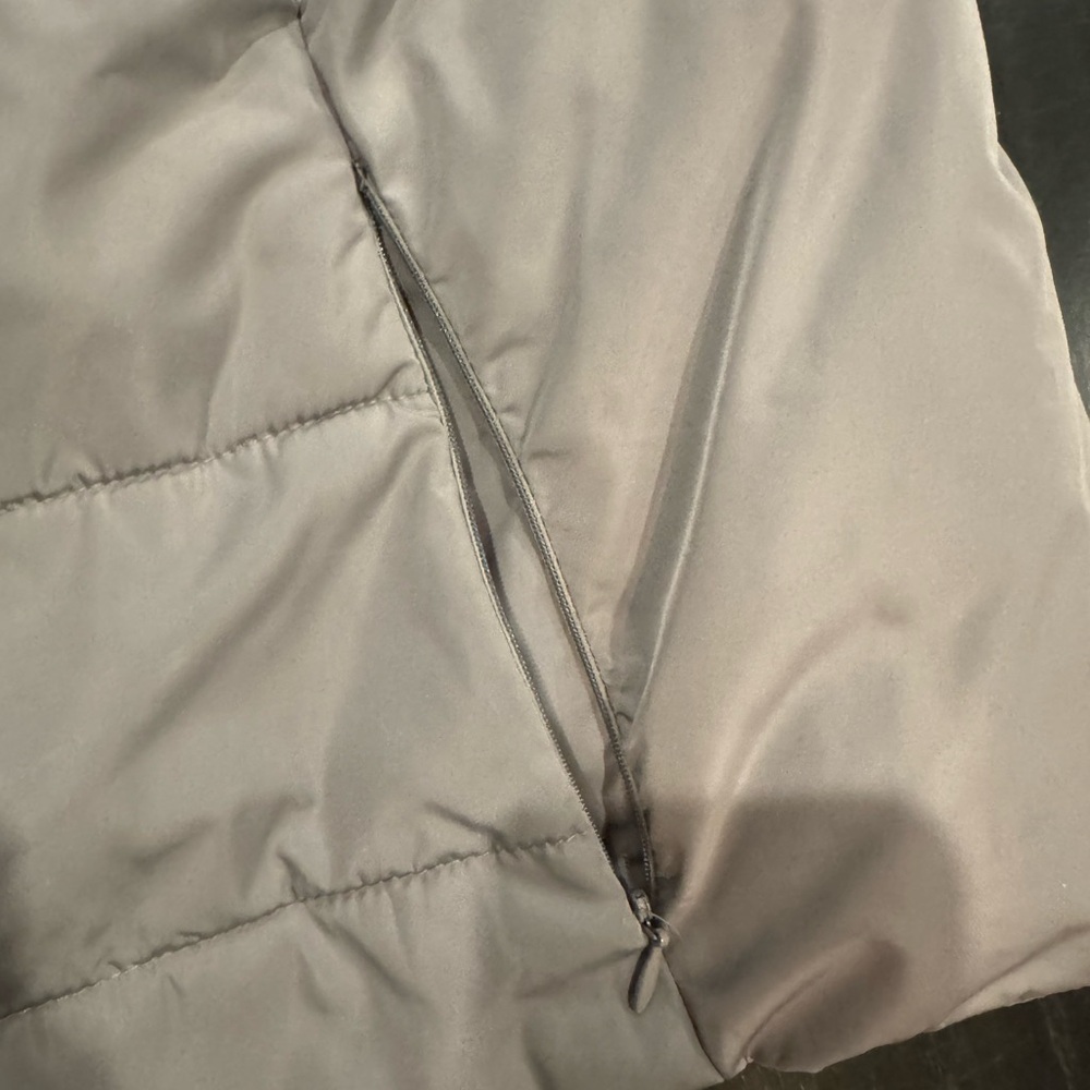 Calvin Klein Women's Light Gray Quilted Vest - Picture 3 of 5